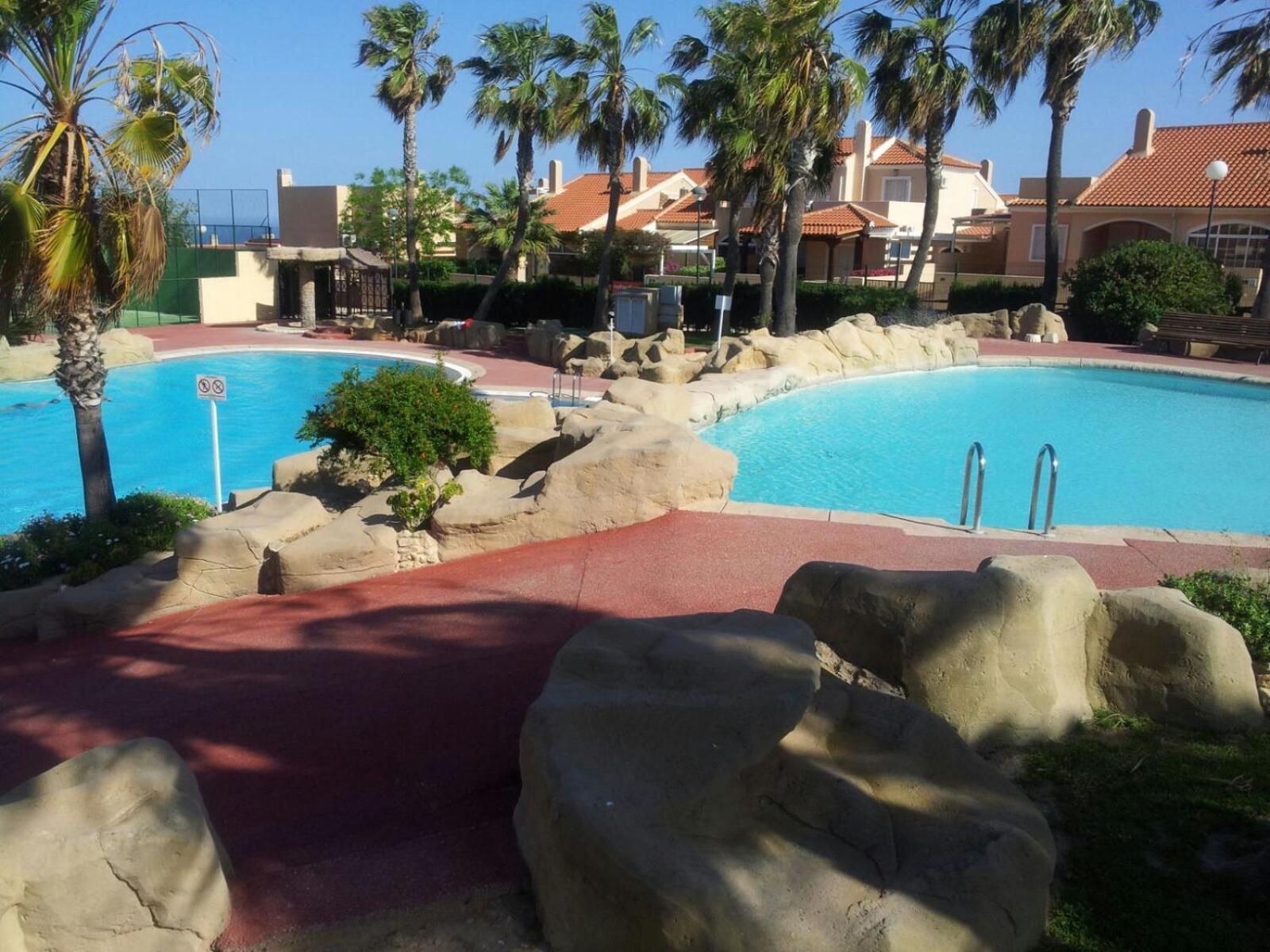 Bungalow Con Piscina 28 格兰阿利坎特 外观 照片